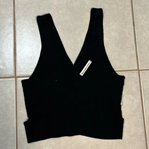 Abercrombie and Fitch Elegant crisscross Black Women's Top - Picture 4 of 5